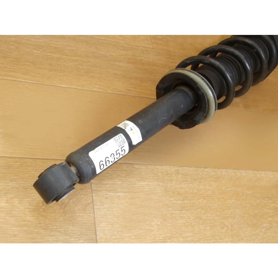 R1 スカイライン HV37 2WD 右フロントストラットのみ |  | 04