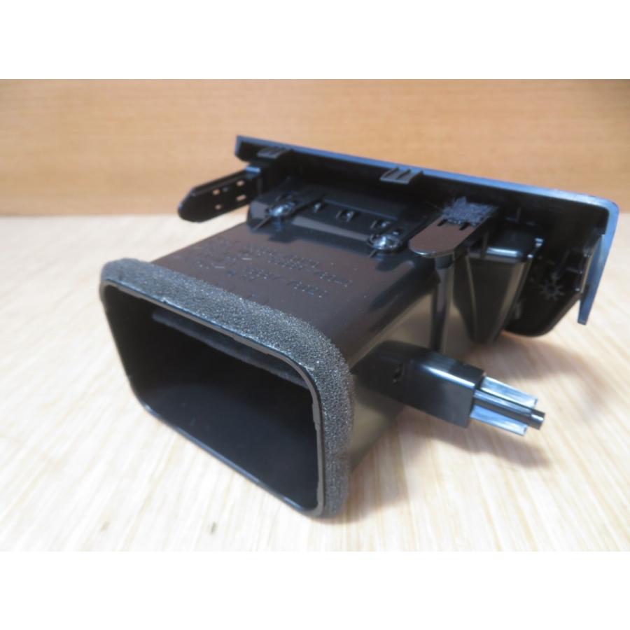 H24 レクサス CT200h ZWA10 左エアコン吹き出し口/左エアコン出口 |  | 03