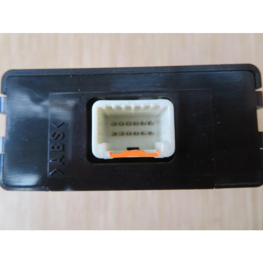 H28 レクサス GS300 AWL10 ビークルアプローチイングスピーカーコントローラー/コンピューター |  | 02