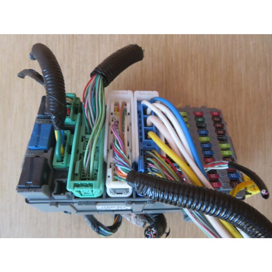 H22 ステップワゴンスパーダ RK5 ヒューズボックス/フューズボックス |  | 01