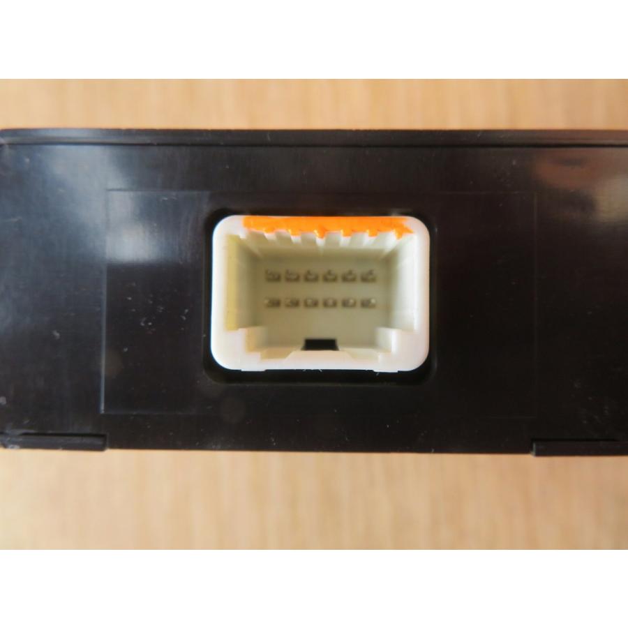 H24 レクサス CT200 ZWA10 ビークルアプローチングスピーカーコントローラー/コンピューター |  | 02