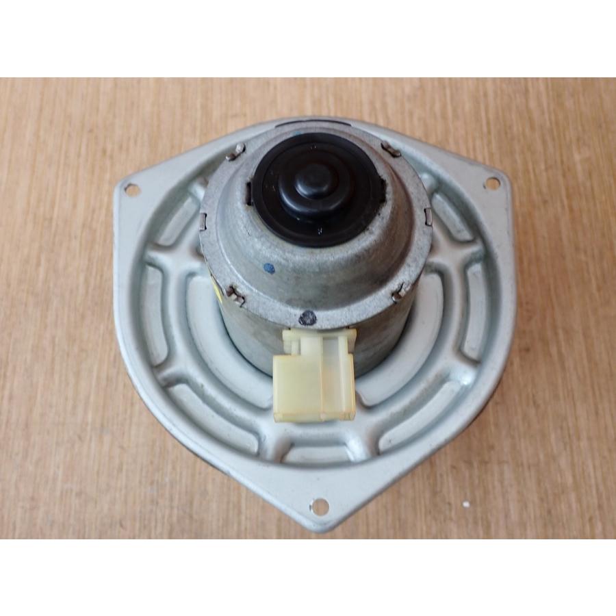 H16 クリッパー U71T ヒーターモーター/ブロアファン |  | 03