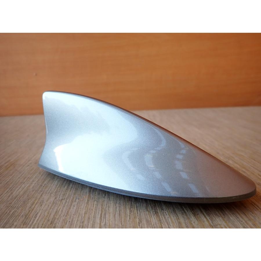 H25 レクサス IS300 AVE30 アンテナ/ルーフアンテナ/シャークアンテナ |  | 02