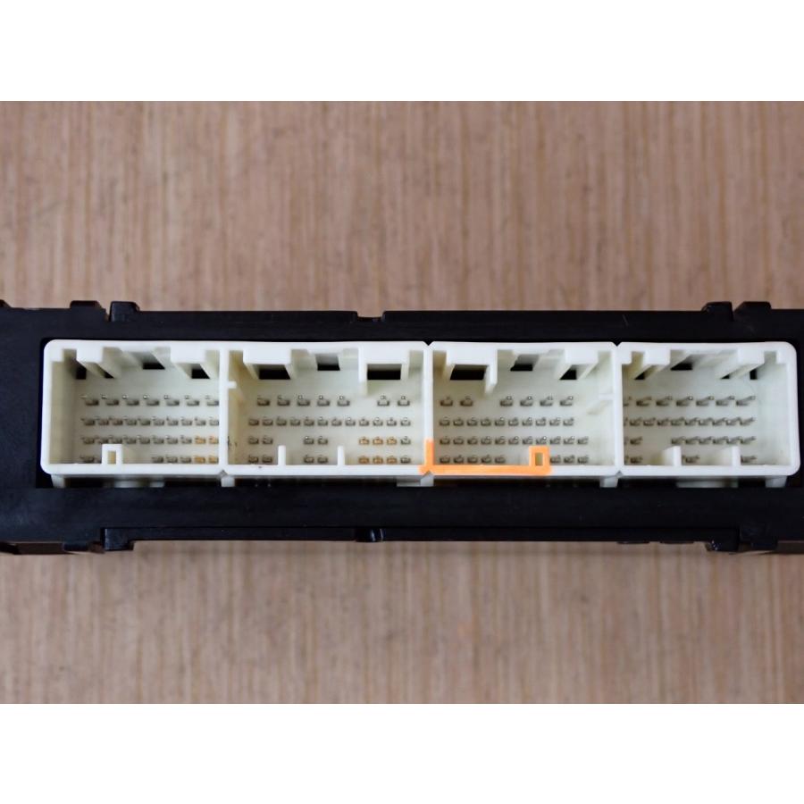 H25 BRZ ZC6 FA20 エンジンコンピューター/エンジンコントロール/ECU |  | 02