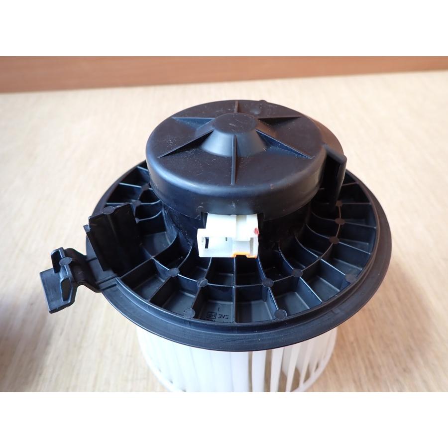 H23 NV200バネット VM20 ヒーターモーター/ブロアファン |  | 03