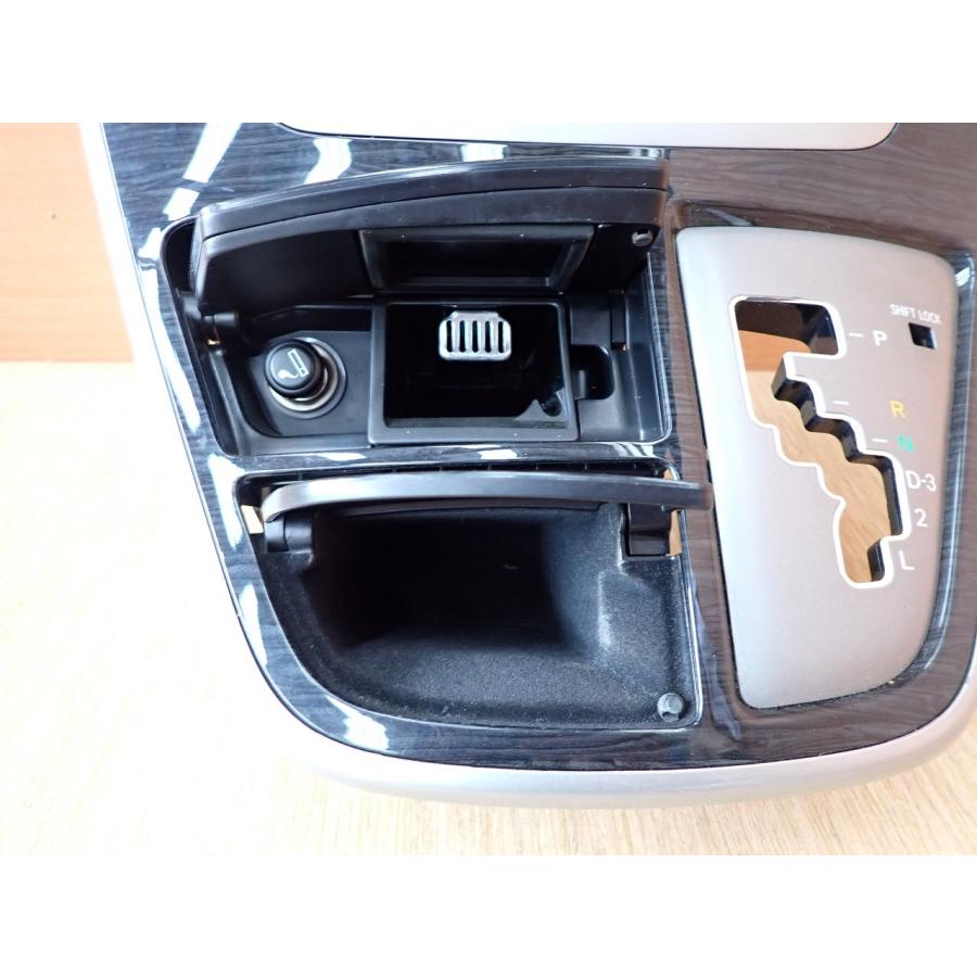 H17 アルファードV ANH10W センターパネルエアコン出口一体 |  | 04