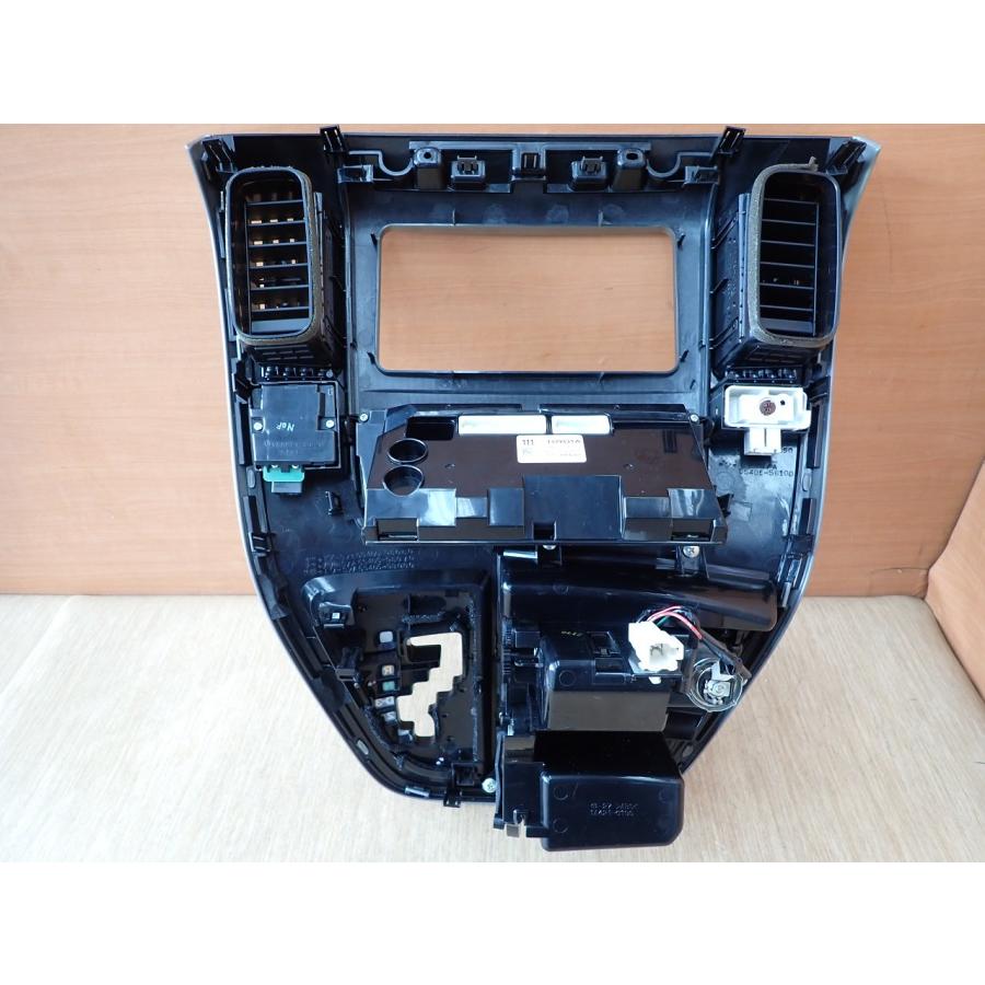 H17 アルファードV ANH10W センターパネルエアコン出口一体 |  | 06