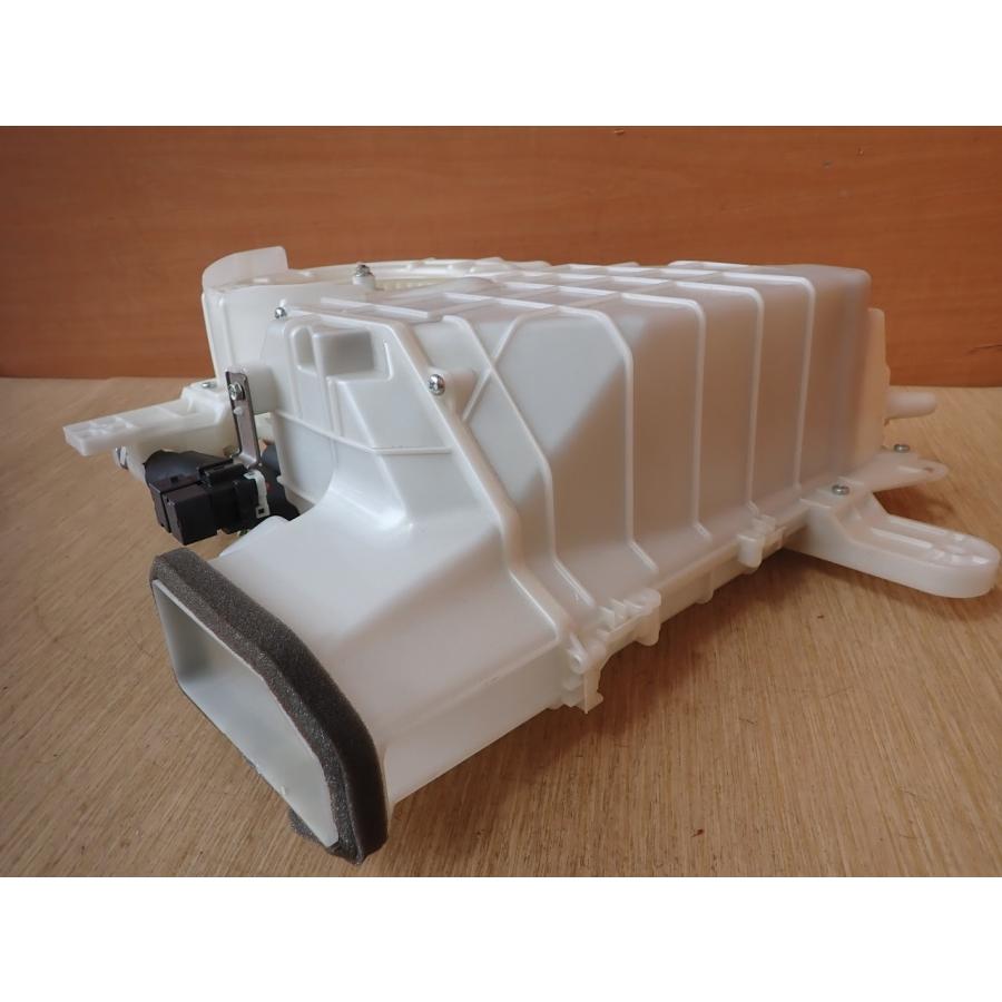 H22 ステップワゴンスパーダ RK5 リアヒーターユニット/ヒーターコン |  | 02