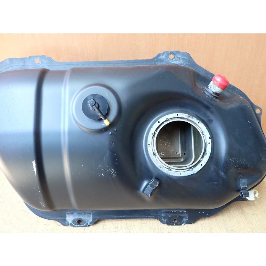 H20 bB QNC21 フューエルタンク/ガソリンタンク/燃料タンク |  | 01