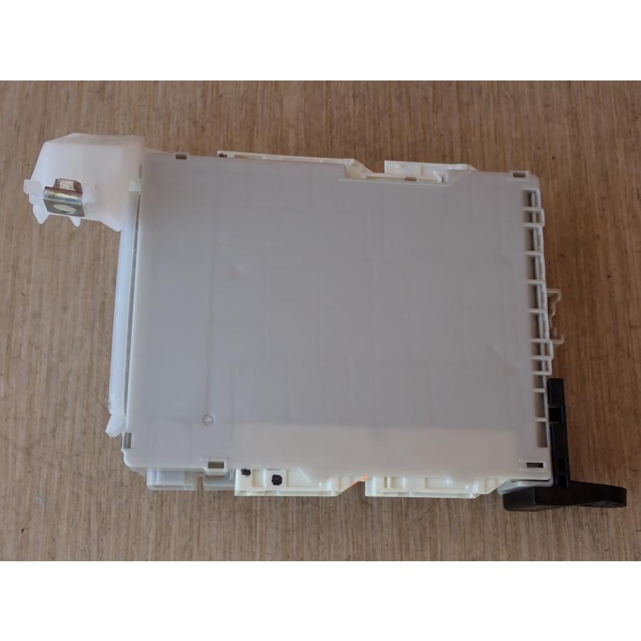 H24 レクサス CT200 ZWA10 ヒューズボックス/フューズボックス |  | 04