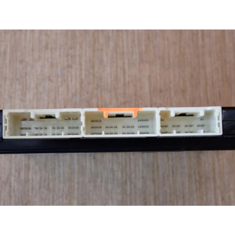 H24 レクサス CT200 ZWA10 BCMコンピューター/ボディコントロールモジュール |  | 02