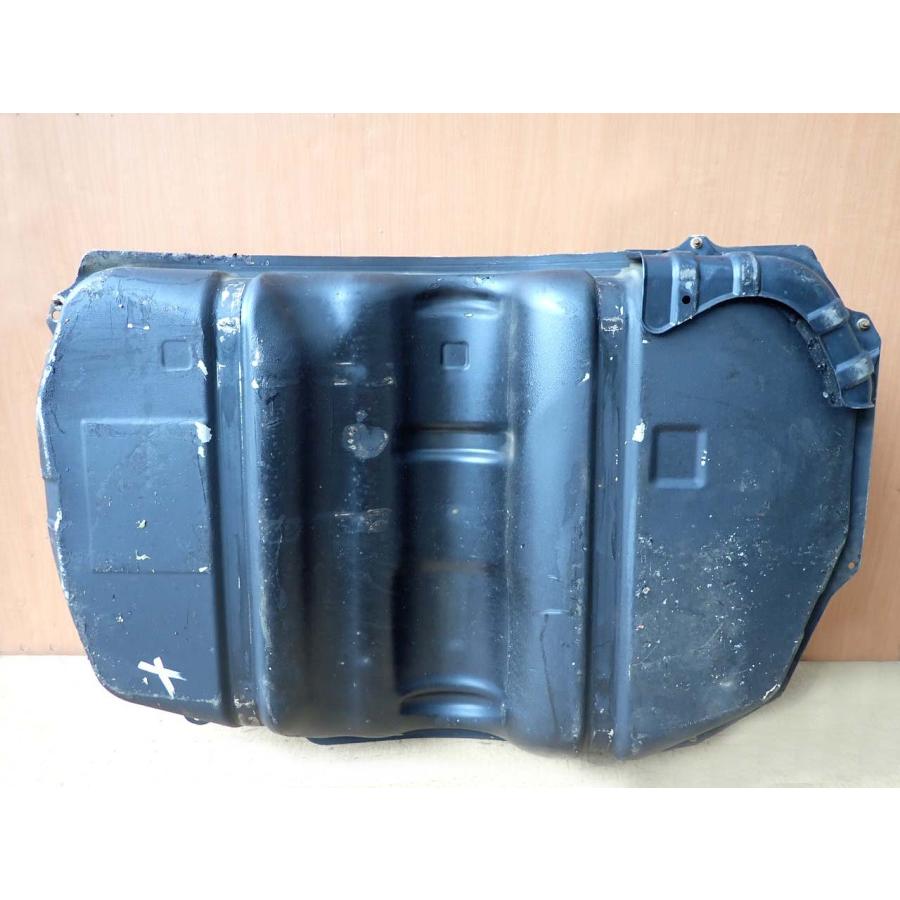 R1 セレナ GFNC27 フューエルタンク/ガソリンタンク/燃料タンク |  | 03