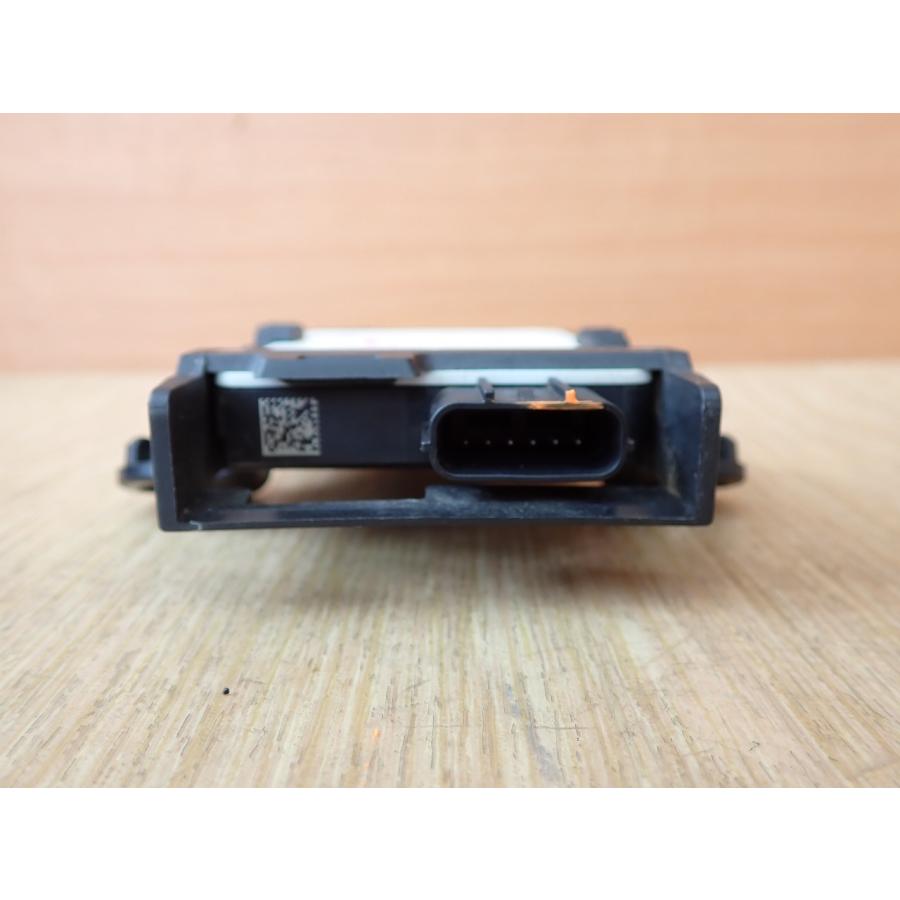 H26 オデッセイ RC1 ブラインドスポットモニター 右側 |  | 01