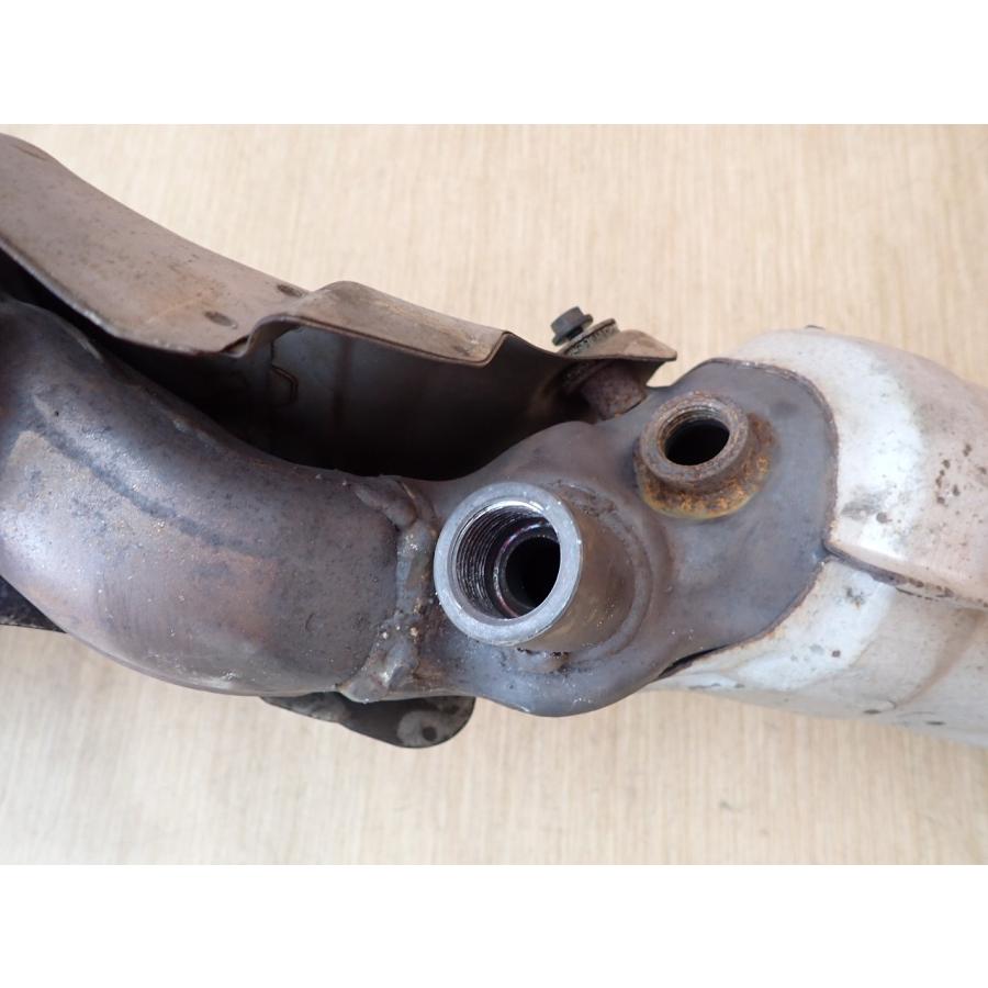 H13 シーマ GF50 エキマニ/エキゾーストマニホールド 右側 |  | 03