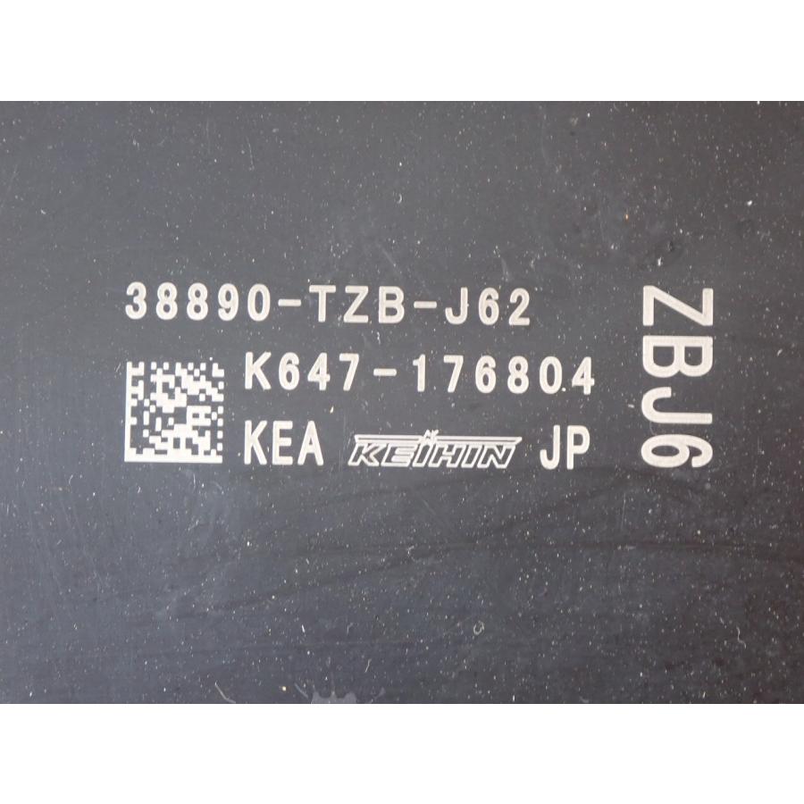 R4 フィット GR3 ゲートウェイコンピューター |  | 01