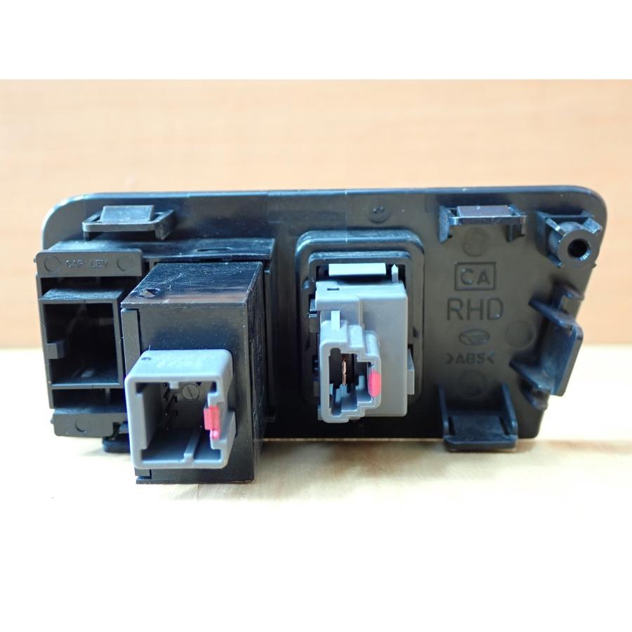 H25 ８６ ZN6 トランク・レベリングスイッチ |  | 02