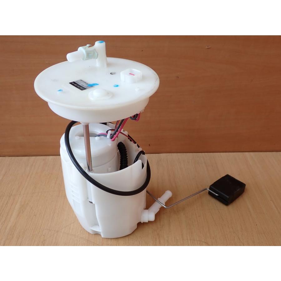 H27 レジェンド KC2 フューエルポンプ/ガソリンポンプ/燃料ポンプ |  | 04