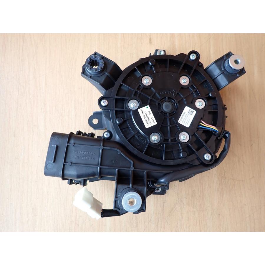 H27 レジェンド KC2 ハイブリッドバッテリー用ファン |  | 03