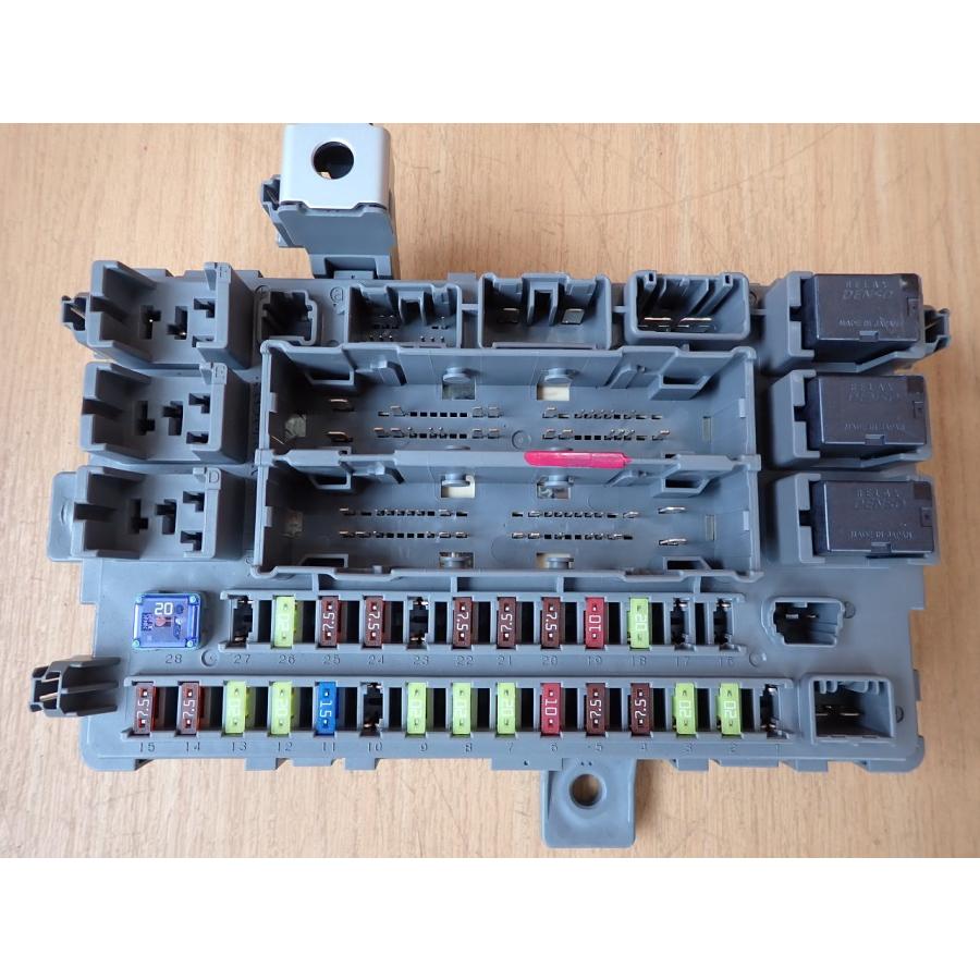 H27 レジェンド KC2 ヒューズボックス/フューズボックス/左側 |  | 01