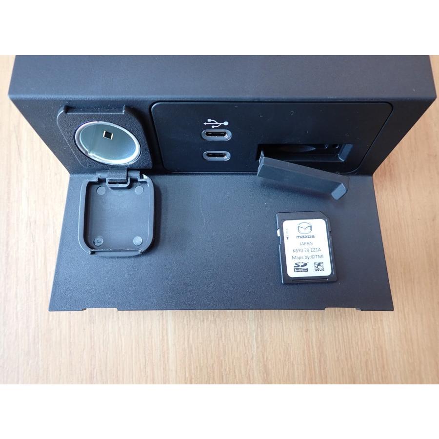 R4 ＣＸ−５ KFEP USB・シガーソケット・地図SD |  | 01