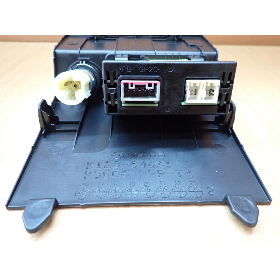 R4 ＣＸ−５ KFEP USB・シガーソケット・地図SD |  | 04