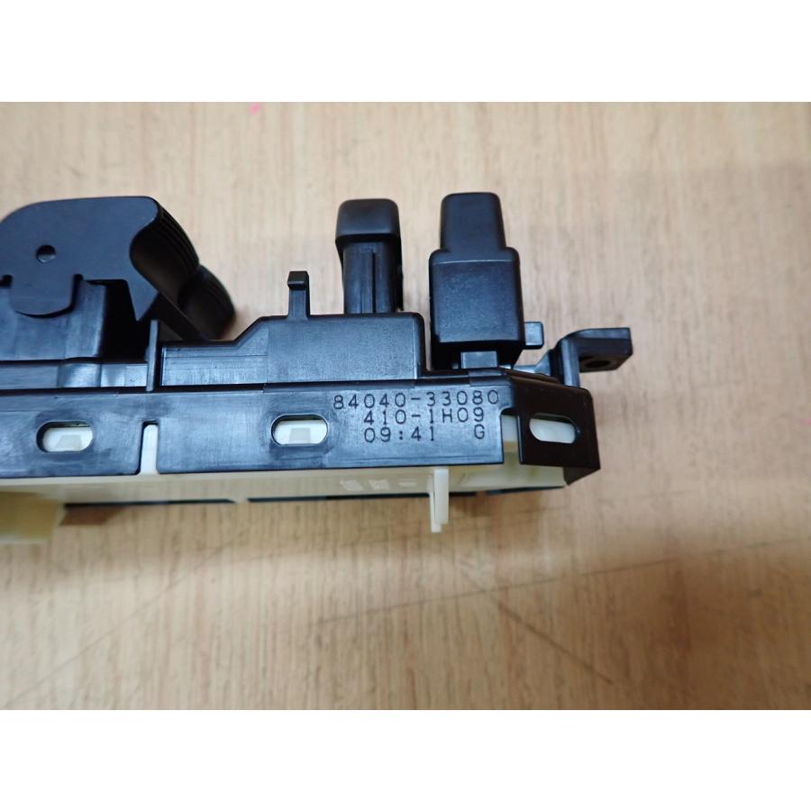 H22 ヴォクシー ZRR70G パワーウインドウスイッチ/PWスイッチ |  | 02