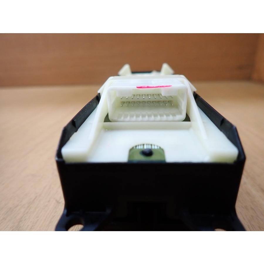 H22 ヴォクシー ZRR70G パワーウインドウスイッチ/PWスイッチ |  | 04