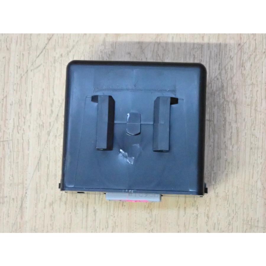 H22 フリードスパイク GB3 ヘッドライトオートレベリングコンピューター |  | 02