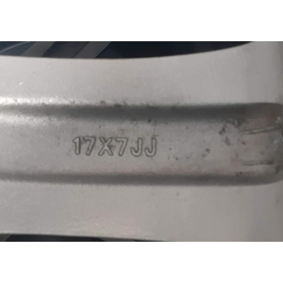 ヴォクシー ZRR70 215/55R17/5穴  17インチタイヤ・ホイール4本 |  | 05