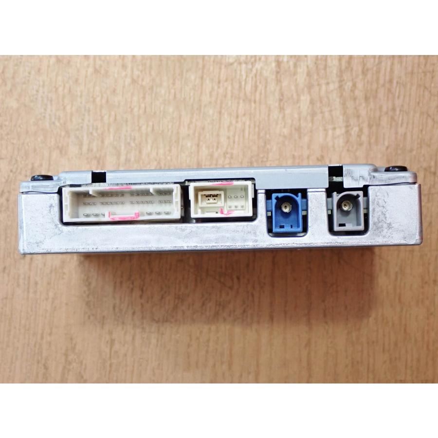 H25 レクサス IS250 GSE30 テレマティクストランシーバー |  | 03
