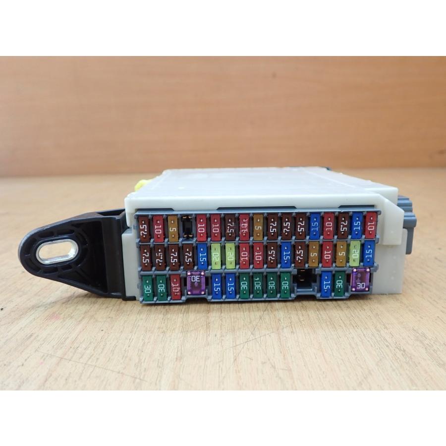 H25 レクサス IS250 GSE30 BCMコンピューター/ボディコントロールモジュール |  | 03