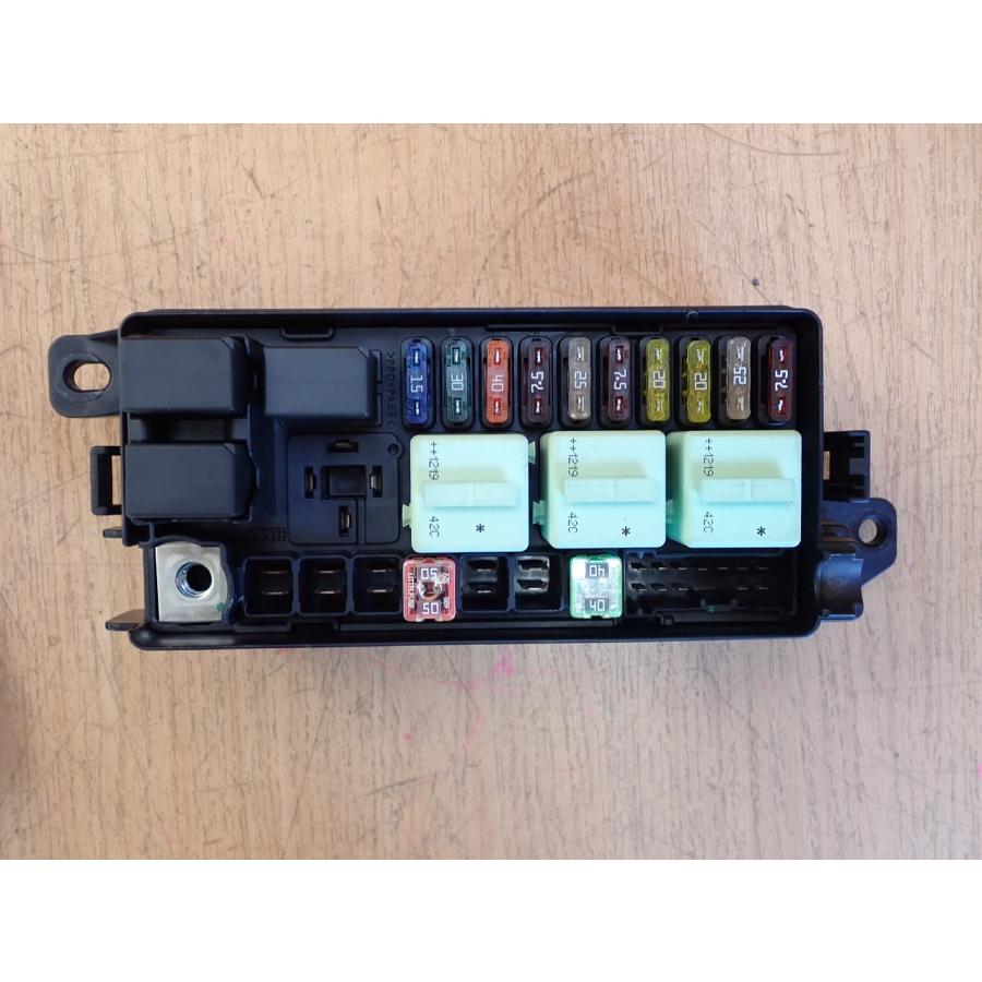 H25 BMW ミニ ZA16 リレーボックス |  | 01