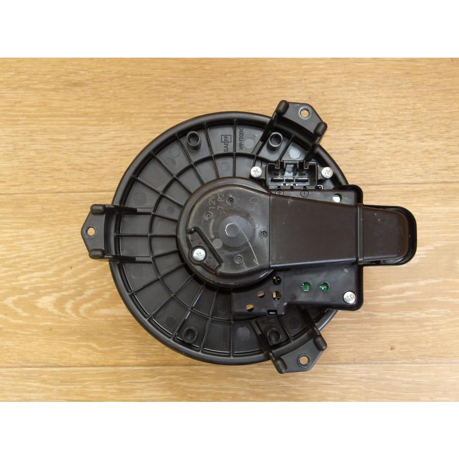 H24 ヴェルファイア ATH20W ヒーターモーター/ブロアファン |  | 03