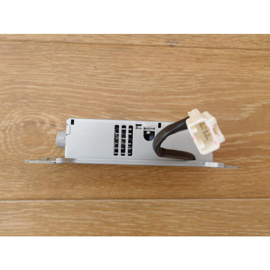 H24 ヴェルファイア ATH20W イオンジェネレーター/コンピューター |  | 04