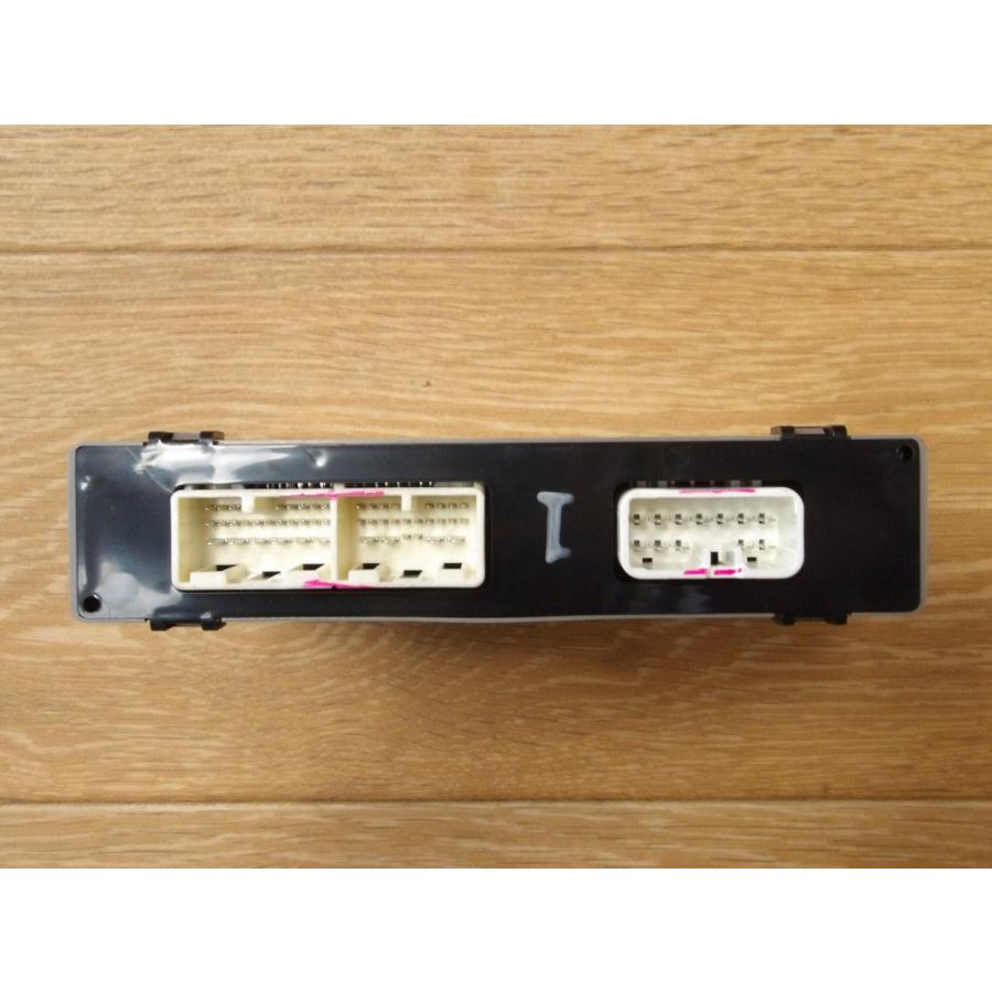 H29 ノア ZRR85G リアパワーリフトコントロールユニット |  | 03