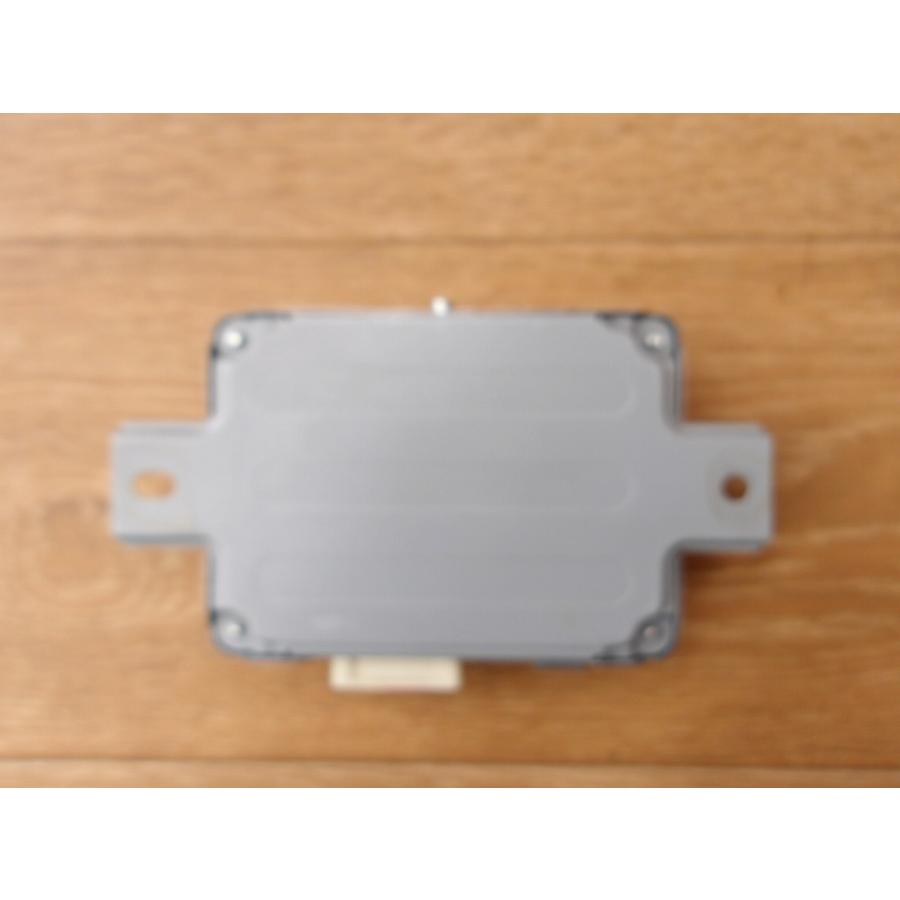 R1 Ｎ　ＢＯＸ JF4 ボルテージスタビライザー |  | 02