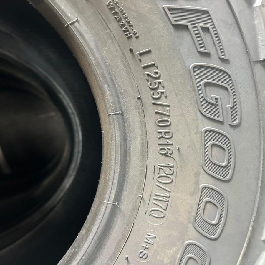 999.新品 2024年製 LT255/70R16 120/117Q BFGoodrich ビーエフグッドリッチ TL MUD TERRAIN T/A KM3 4本セット 早い者勝ち☆の画像