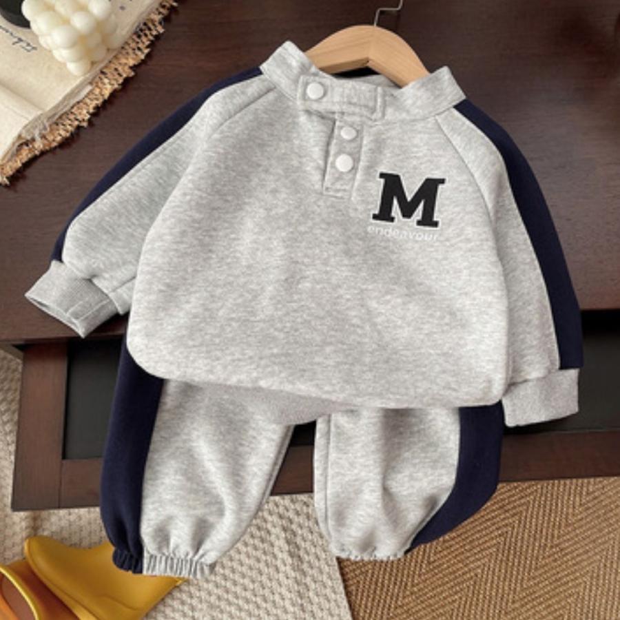 キッズ 長袖 トレーナー セットアップ スポーティ ビッグロゴ 上下セット 男の子 女の子 春 秋 冬 ベビー服 スエット 韓国 子供服 80cm 90cm 100cm 110cm 120cm |  | 06