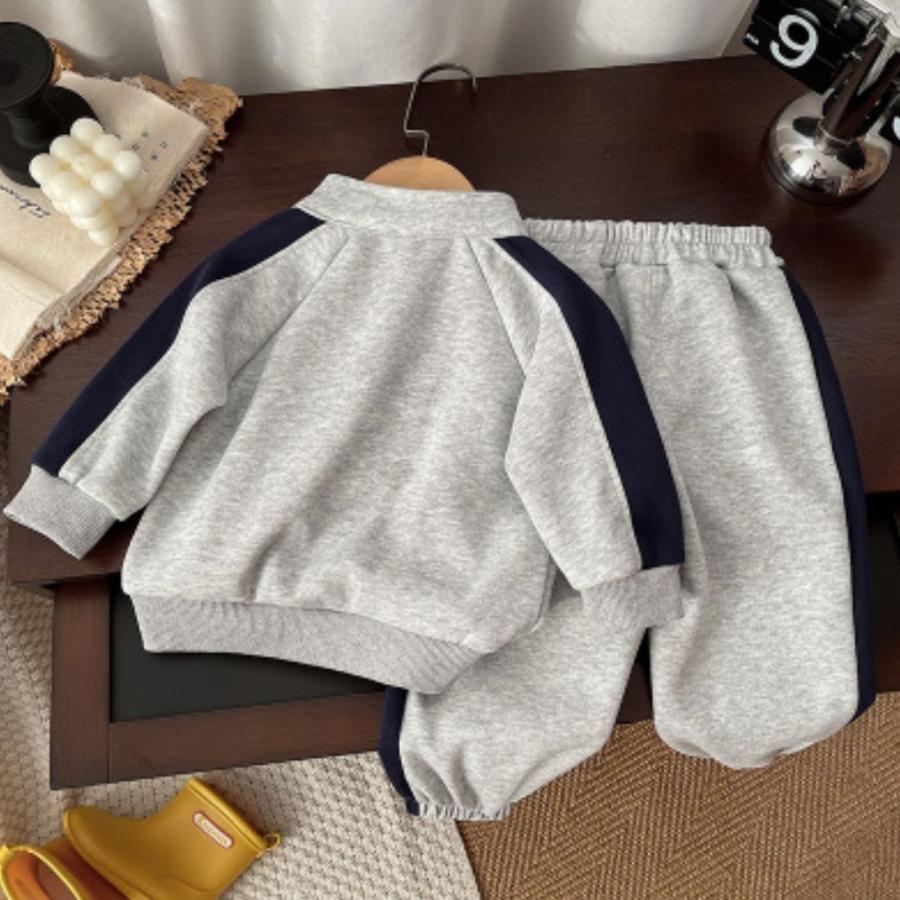 キッズ 長袖 トレーナー セットアップ スポーティ ビッグロゴ 上下セット 男の子 女の子 春 秋 冬 ベビー服 スエット 韓国 子供服 80cm 90cm 100cm 110cm 120cm |  | 07