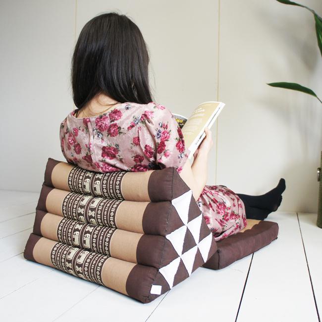 三角枕 タイ 三角 クッション 枕 4段 マット1枚 花柄 黒赤 （座椅子 昼寝 ごろ寝 アジアン） |  | 03