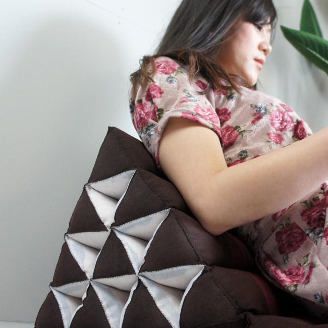 三角枕 三角 クッション 4段 花柄 レンガ ( 背もたれクッション 足置きクッション 足枕 読書枕 腰痛 ホテル アジアン ) |  | 07