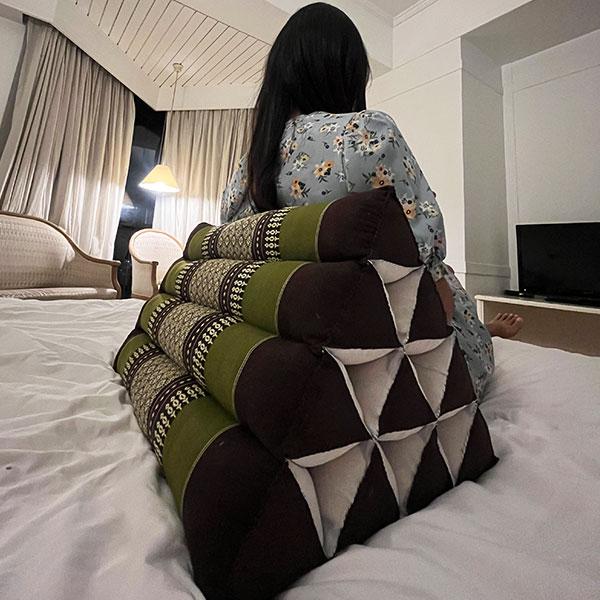 三角枕 三角 クッション 4段 象柄 オレンジ ( 背もたれクッション 足置きクッション 足枕 読書枕 腰痛 ホテル アジアン ) |  | 02