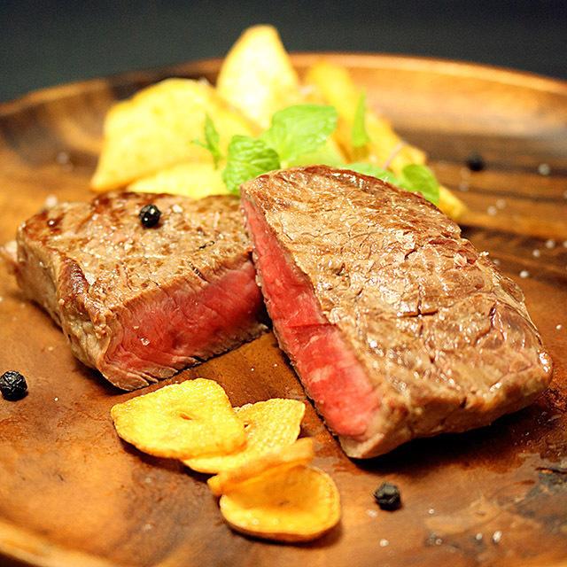 黒毛和牛 ステーキ モモ 4,000g 4kg 200g×20枚 20〜40人前 A5 赤身肉 ギフト 肉 牛肉 和牛 国産 モモ肉 塊 ブロック肉 結婚祝い BBQ バーベキューの画像