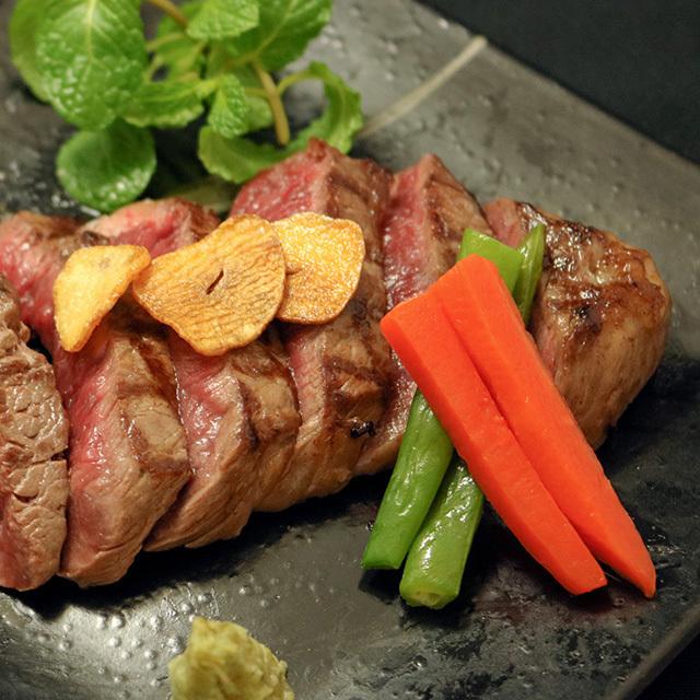 黒毛和牛 ステーキ モモ 4,000g 4kg 200g×20枚 20〜40人前 A5 赤身肉 ギフト 肉 牛肉 和牛 国産 モモ肉 塊 ブロック肉 結婚祝い BBQ バーベキューの画像