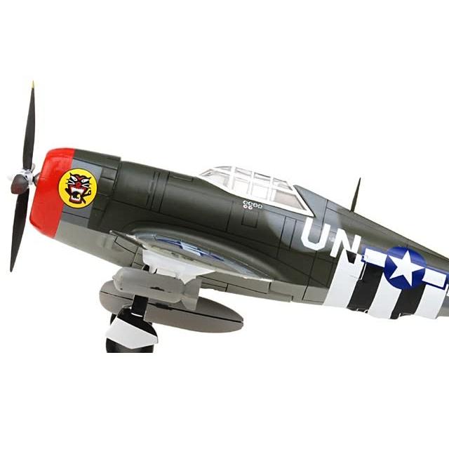 アメリカ軍 戦闘機 模型 完成品 1/72 サンダーボルト P-47D