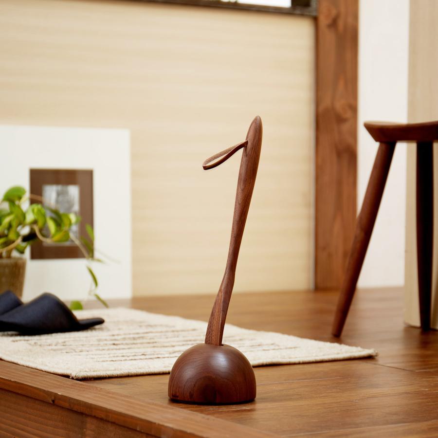 新品未使用天然木おしゃれcosineコサイン靴べら(L)と専用スタンドのセット cosine（コサイン） ウォルナット材の靴べらと専用スタンドのセット L