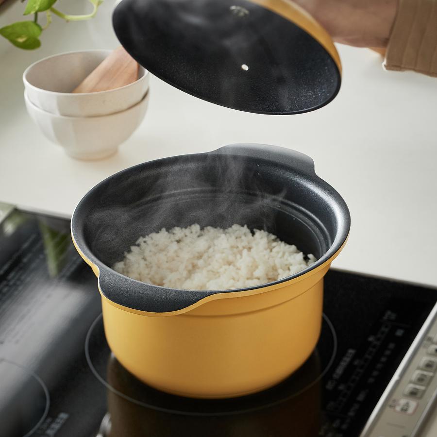 鍋 両手鍋 ガス火対応 直火対応 IH対応 キッチンツール 調理器具 ごはん炊ける share with Kurihara harumi シェアウィズクリハラハルミ スチームプレート付きの画像