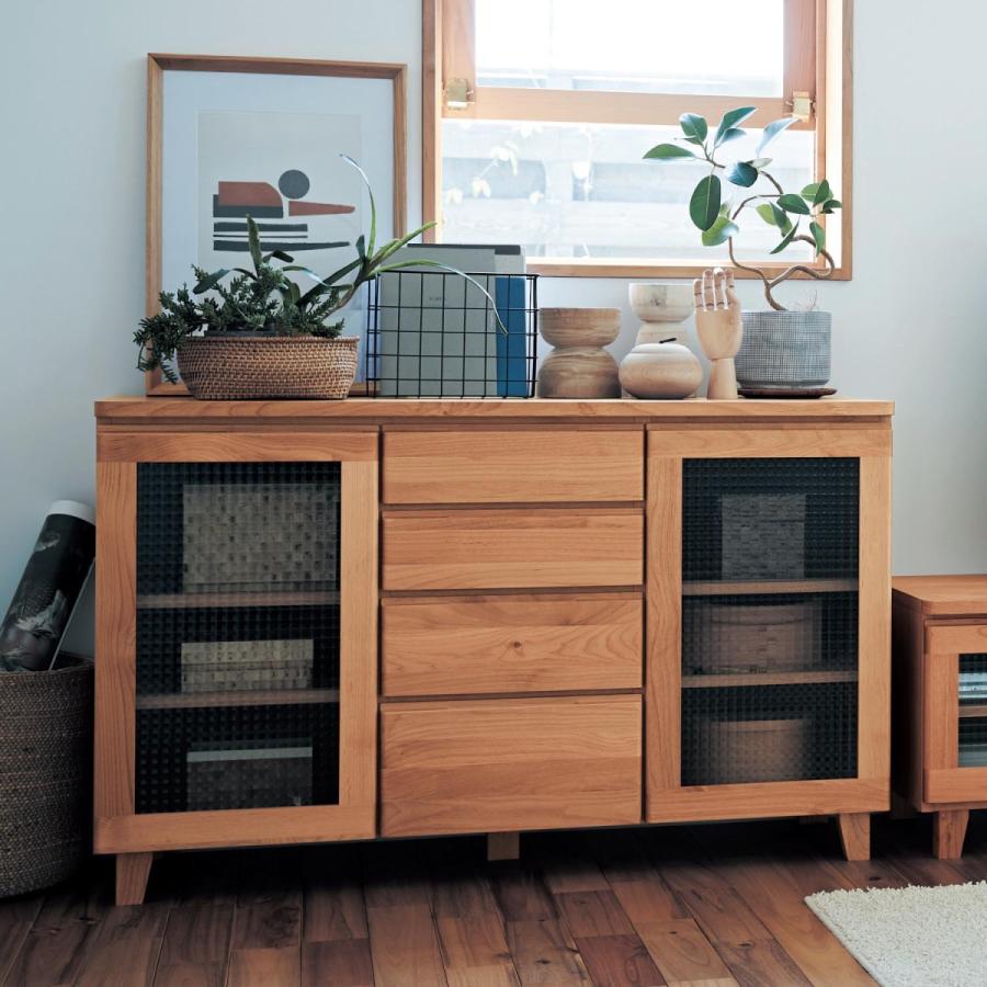 ベルメゾン　日本製　木製キャビネット ガラス扉付き　キャスター付き ベルメゾン 日本製 木製キャビネット ガラス扉付き キャスター付き