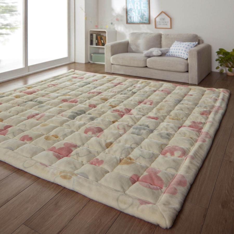 ラグ マット ふかふか ディズニー ミッキー 190 240 長方形 中綿入り 190 240 暖かい おしゃれ 安い カーペット キルトラグ 中綿入り 冬 秋 ふわふわ ふかふか なめらか もこもこ メルトロ ベルメゾン 店 通販