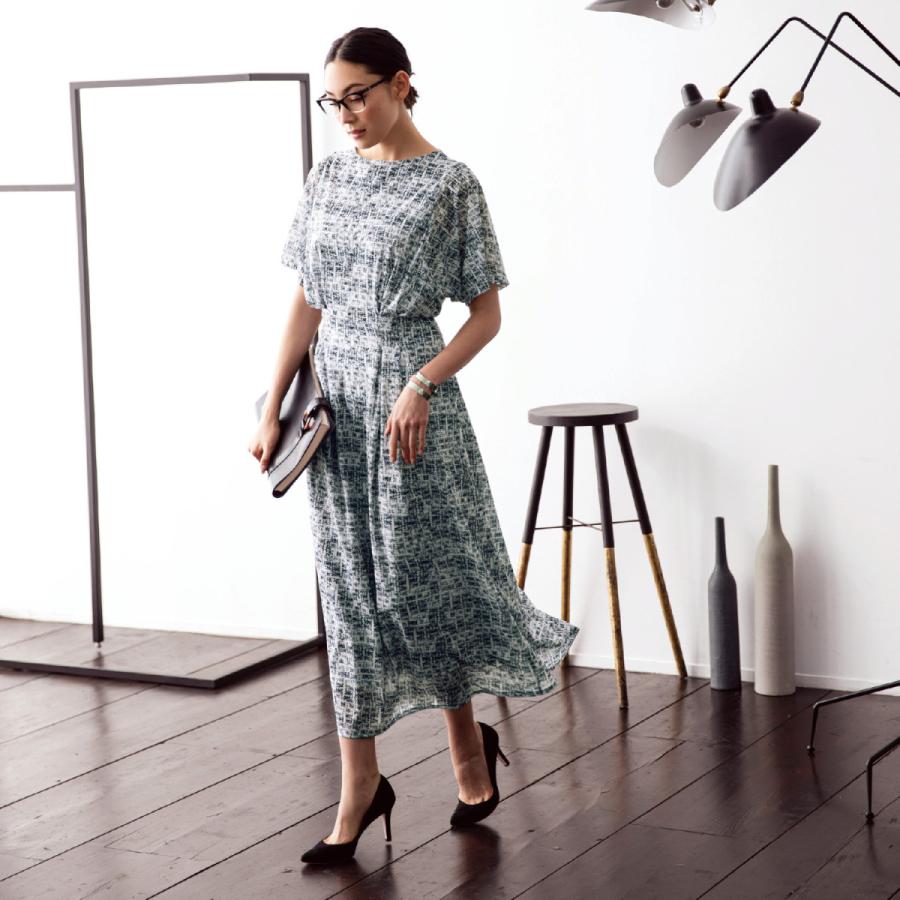 ベルメゾン イタリアテキスタイルメーカーデザインのプリントワンピース グレー系 S M L Ll ベルメゾン Paypayモール店 通販 Paypayモール